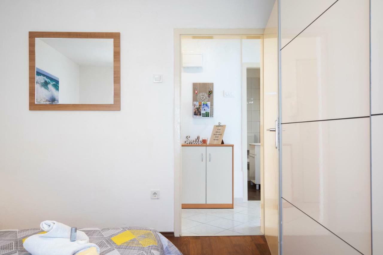 Castropola Apartment Eksteriør billede
